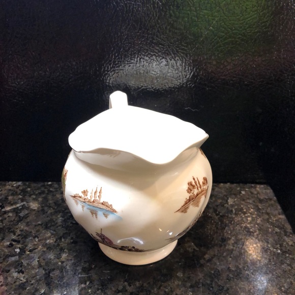Vintage Johnson Brothers The Old Mill Pattern Creamer. - Picture 4 of 11